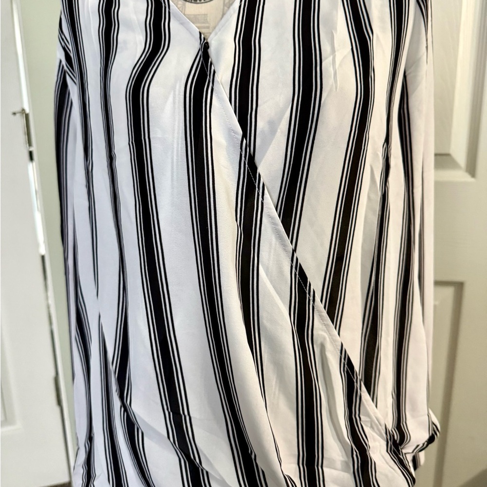 NWT Lumiere Women Junior Black and White Striped Blouse